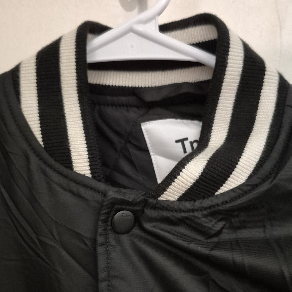 Aritzia TNA Stadium Jacket Sz.XS BLACK - Picture 3 of 9
